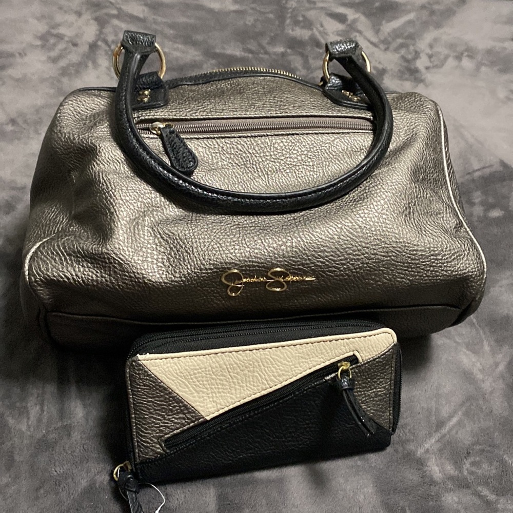 Cute Jessica Simpson purse with matching wallet NEW - Picture 2 of 2